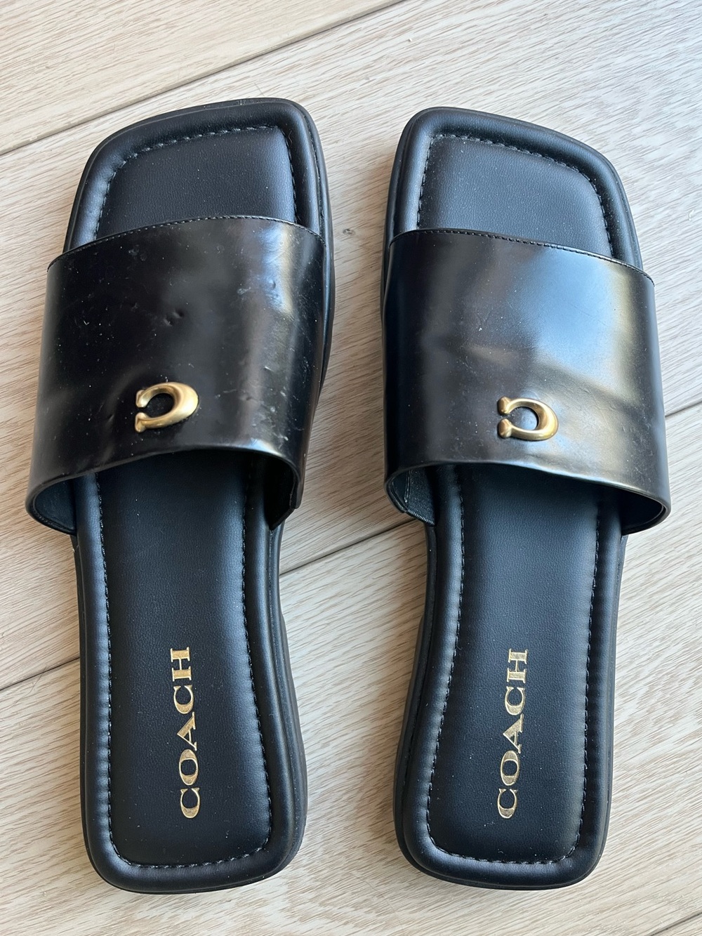 Coach Sandals - Picture 2 of 4